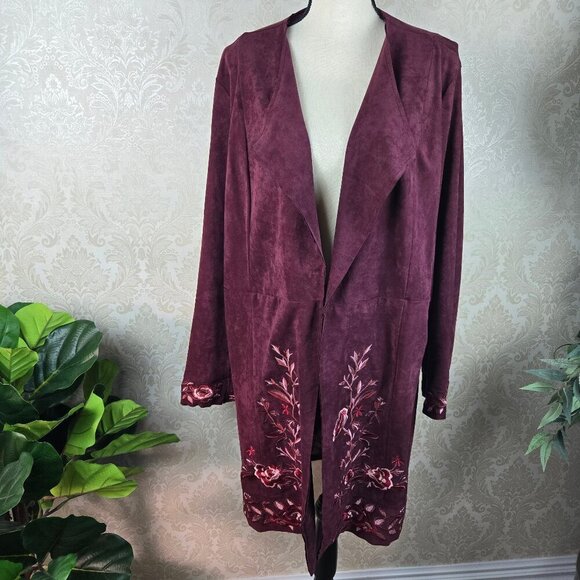 Curations Size 1X Burgundy Floral Embroidered Long Open Front Blazer Faux Suede - Picture 1 of 12